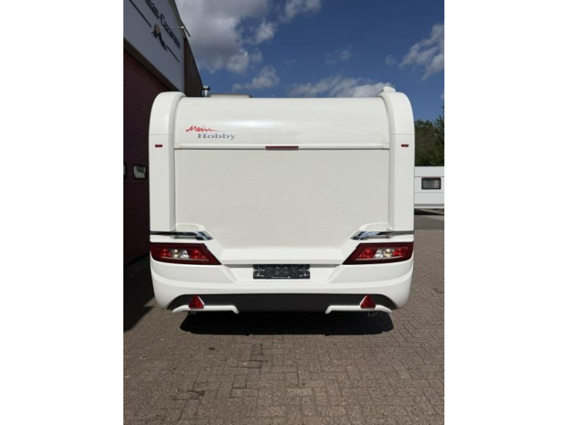 Hobby Excellent 560 WFU Incl. Mover en Luifel 