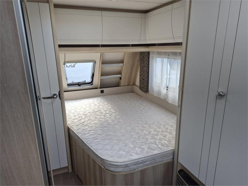 Hobby De Luxe 460 UFE  foto: 6