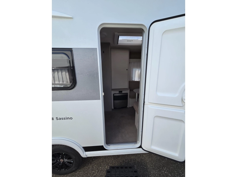 LMC Sassino 460 E Lengtebedden  foto: 5