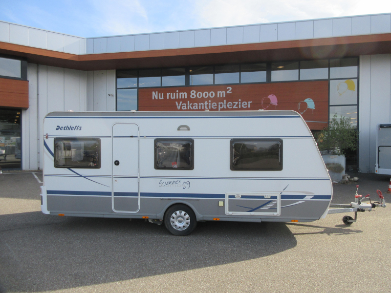 Dethleffs Camper 500 DB ZEE VAN RUIMTE - EN MOVER 