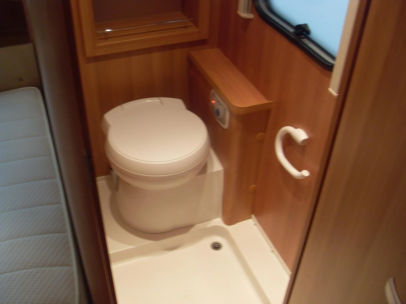 Eriba Sporting Jive 465 met Mover  foto: 6
