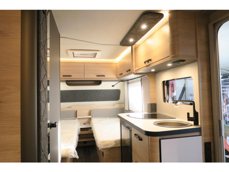 Weinsberg CaraOne Edition HOT 480 EU MOVER+CASSETTEL.+FIETSEND  foto: 8