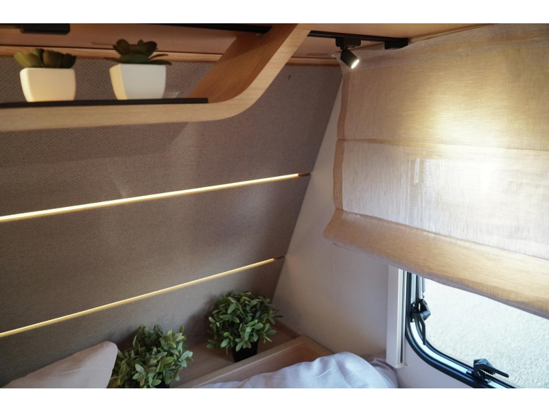 LMC Style 440 D model 2027, fransbed  foto: 34
