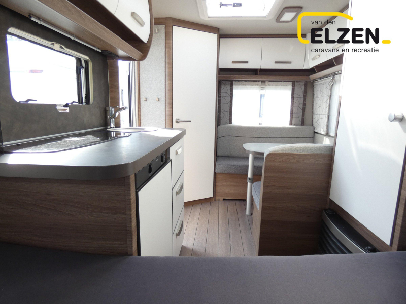 Knaus Sport Silver Selection 400 QD Mover, voortent, fietsdr.  foto: 11