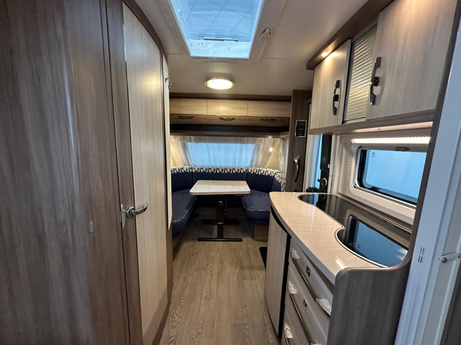 Hobby De Luxe 460 LU foto: 19