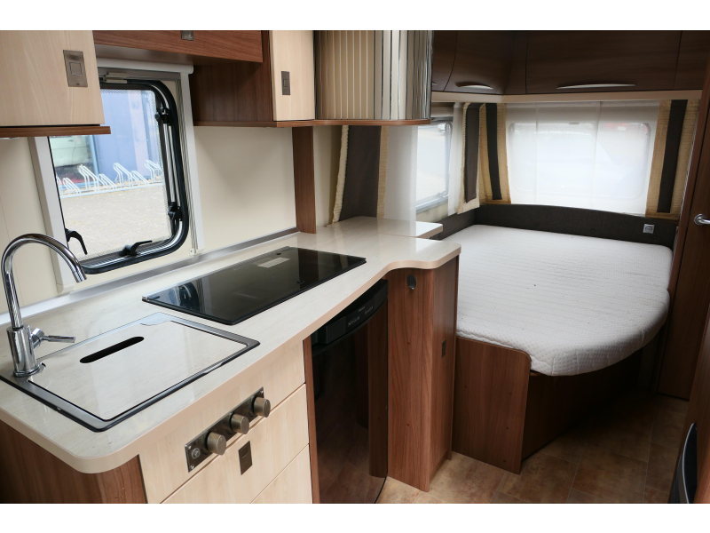 Bürstner Averso 460 TS mover, luifel en voortent  foto: 10