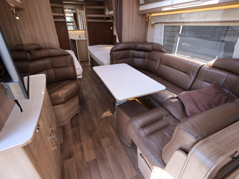 Kabe Imperial 740 TDL FK King Size o.a.dakairco levelsysteem  foto: 5