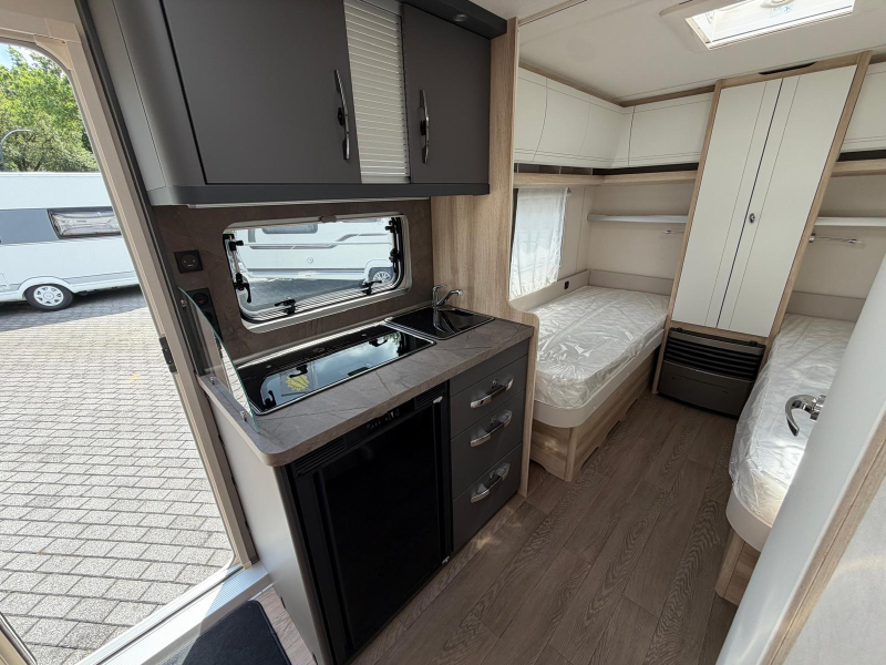Hobby De Luxe 460 LU MODEL 2027  foto: 9