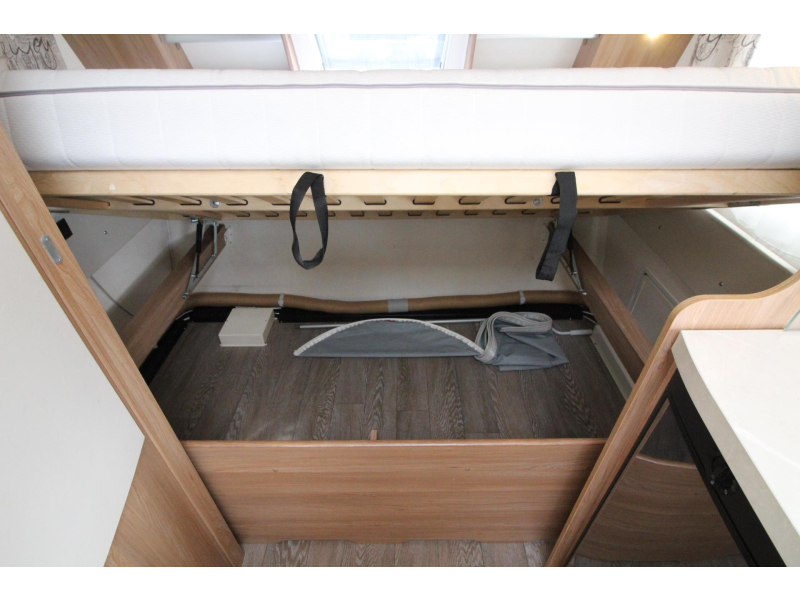 Hobby De Luxe 455 UF Thule 6300 Ultraheat  foto: 20