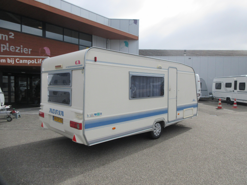 Adria Unica B 502 UK 5 PEROONS MET STAPELBED  foto: 19