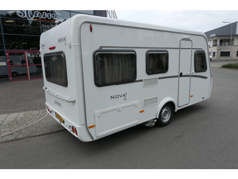 Eriba Nova Light 425 mover en voortent 