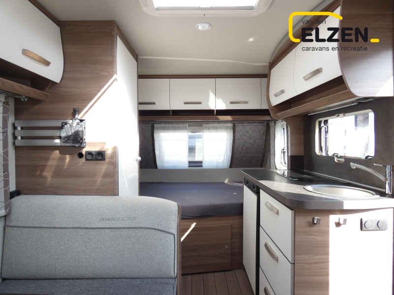 Knaus Sport Silver Selection 400 QD Mover, voortent, fietsdr.  foto: 9