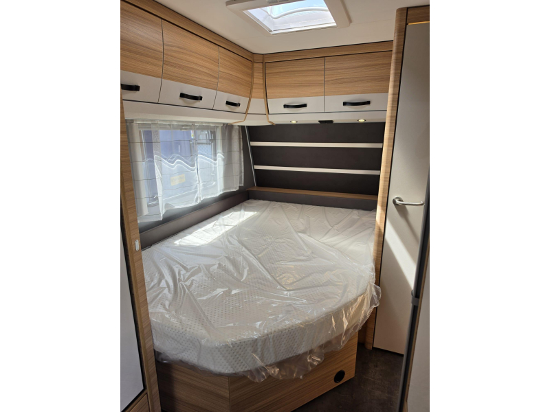 Dethleffs Summer Edition 470 FR Rondzit, Frans bed  foto: 14