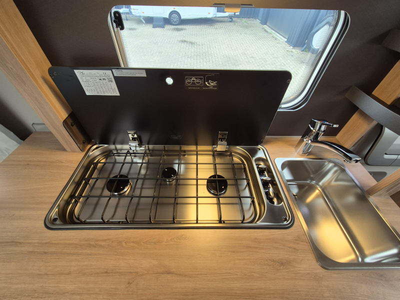 Knaus Sport Platinum 500 EU Rondzit + enkele bedden  foto: 11