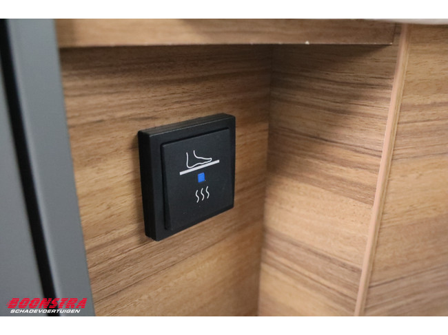 Eriba Novaline 442 Luifel Vloerverwarming LMV Lengtebed Treinzit foto: 18