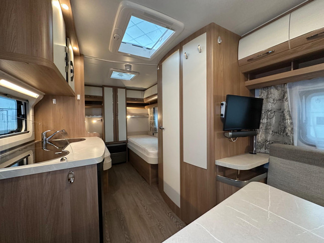 Hobby De Luxe 460 LU foto: 20