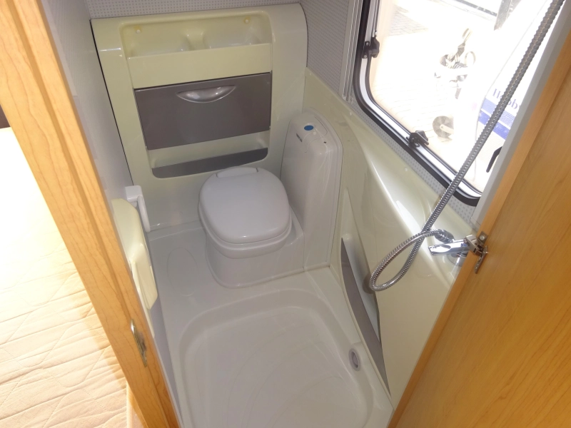 Knaus Sudwind 450 FU  foto: 21