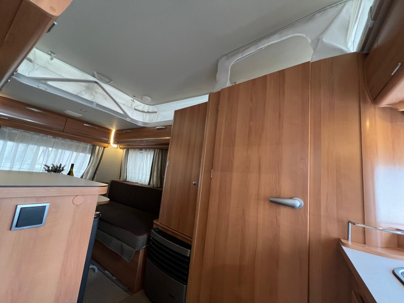 Eriba Touring Triton 420 mover, luifel, fietsenrek  foto: 11