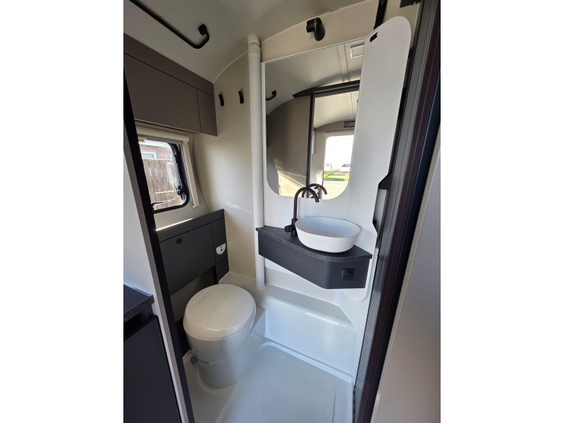 Adria Action Sports OffRoad 391 LH AL-KO Enduro X Chassis  foto: 14