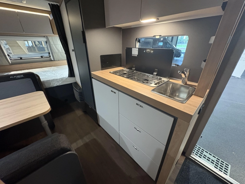 Knaus Sport Platinum 500 QDK stapelbed / dwarsbed  foto: 12